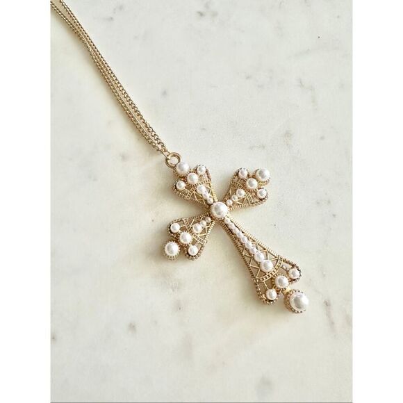 No Brand Jewelry - Faux pearl Cross pendant necklace